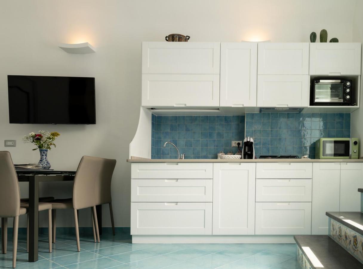 Grecale - Amazing Apartment With Patio And Sea View Майори Екстериор снимка
