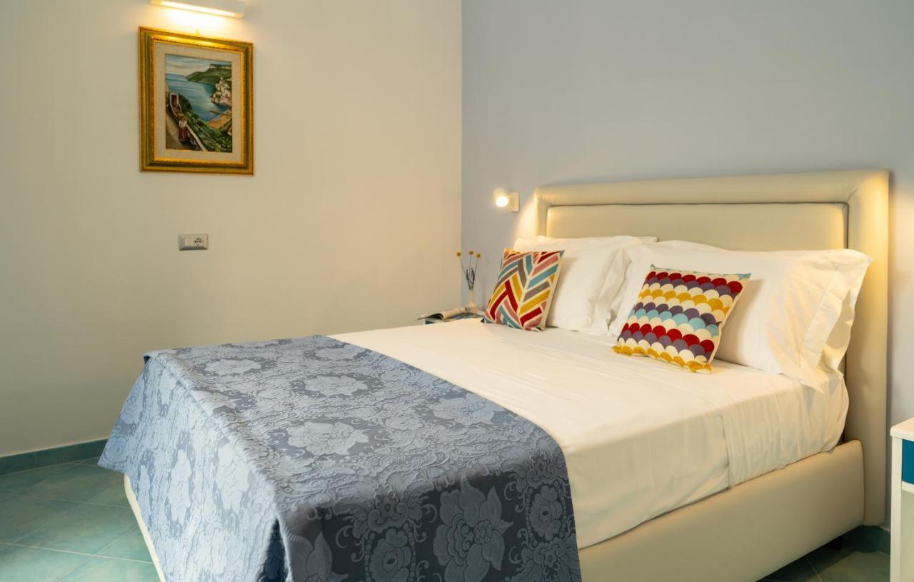 Grecale - Amazing Apartment With Patio And Sea View Майори Екстериор снимка